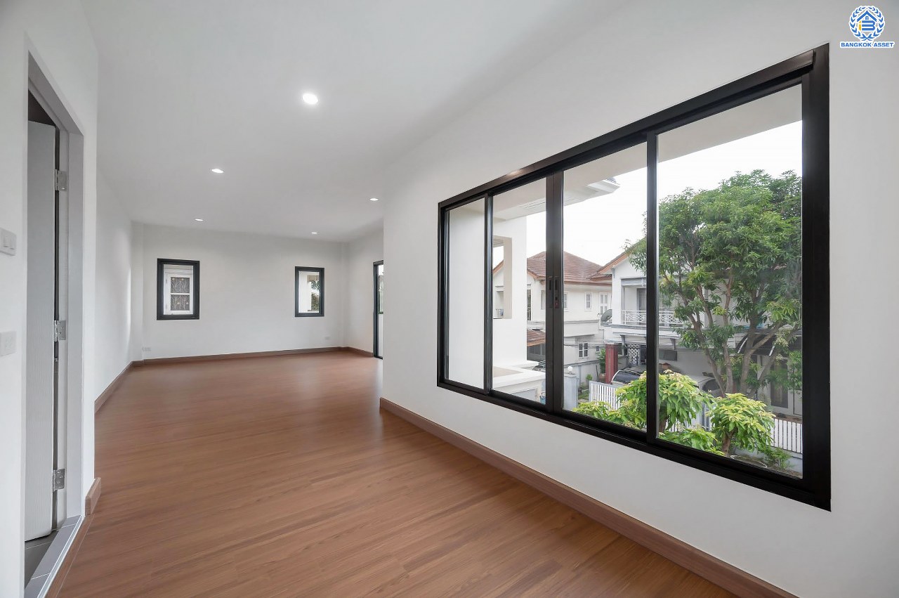 บ้านมือสองตกแต่งใหม่ โครงการ ธารา ราชพฤกษ์-ปิ่นเกล้า บ้านสวย พร้อมอยู่ เนื้อที่ 58.7 ตร.ว. ฟังก์ชัน 3 ห้องนอน 3 ห้องน้ำ จอดรถได้ 2 คัน บนทำเลเชื่อมต่อถนนกาญจนาภิเษก ใกล้รถไฟฟ้าสายสีแดง "สถานีตลิ่งชัน" และจุดขึ้นทางด่วน "ศรีรัช" รายล้อมด้วยสิ่งอำนวยความสะดวกครบครัน